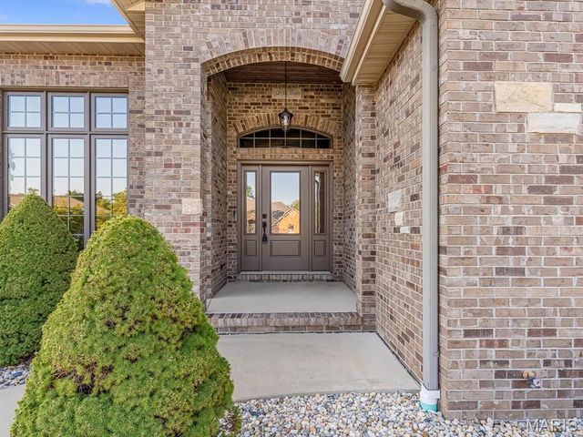 5205 Fox Cove, Edwardsville, IL 62025