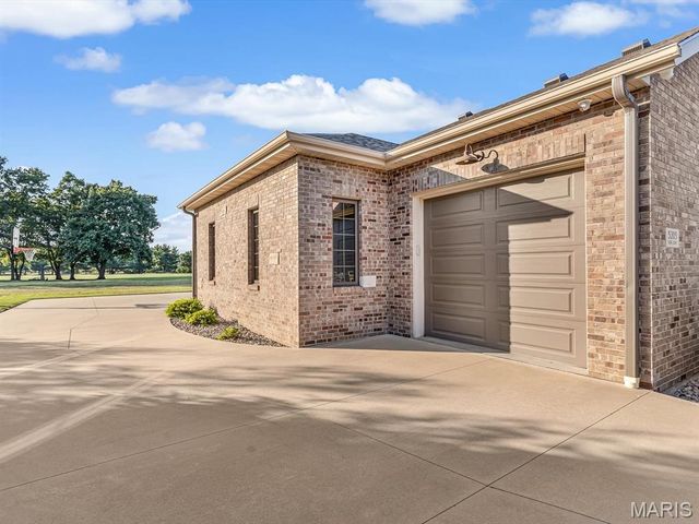 5205 Fox Cove, Edwardsville, IL 62025