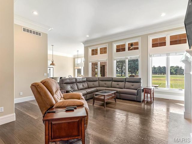 5205 Fox Cove, Edwardsville, IL 62025