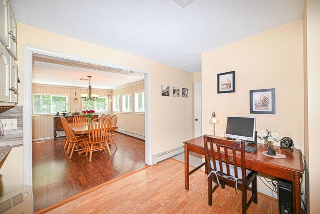 26 Green Meadow Lane, Bedford, NH 03110