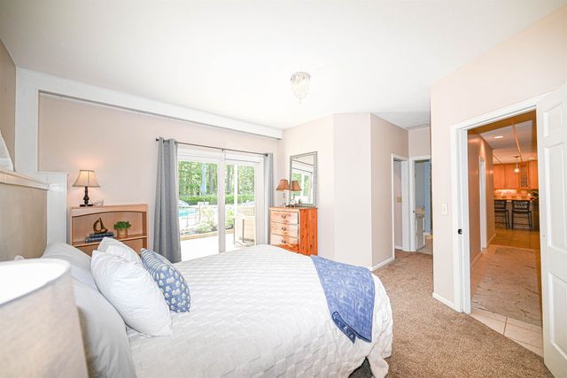 26 Green Meadow Lane, Bedford, NH 03110