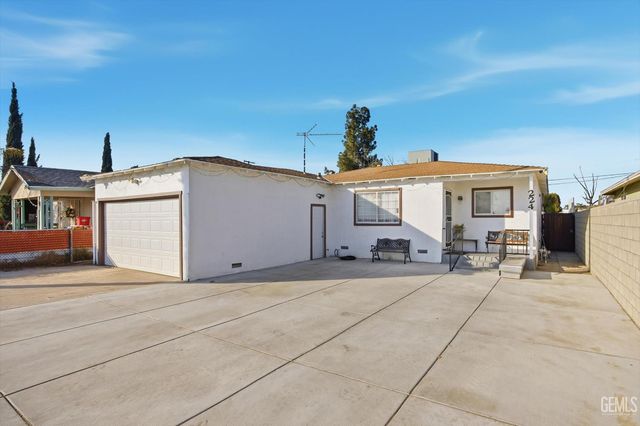 224 Price Street, Bakersfield, CA 93307
