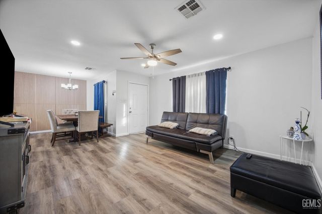 224 Price Street, Bakersfield, CA 93307