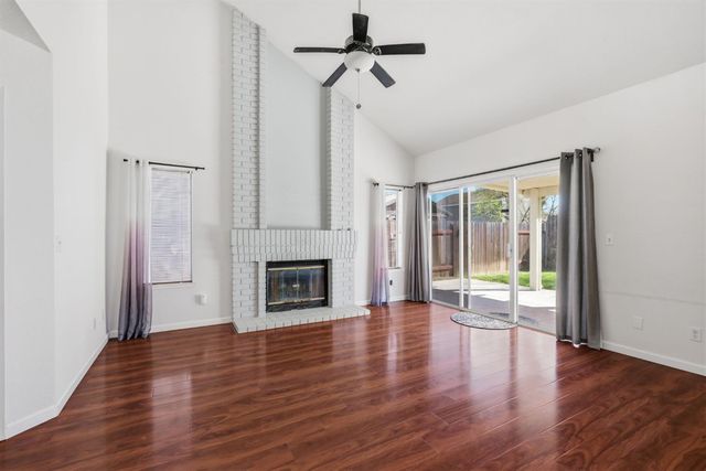 9004 Crofton Ct, Sacramento, CA 95829