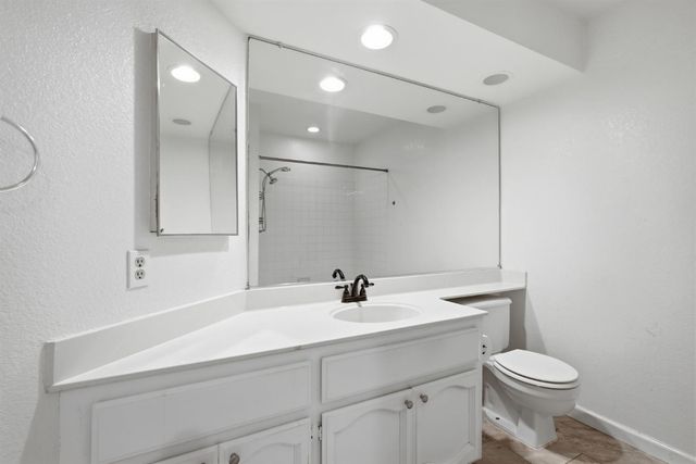 9004 Crofton Ct, Sacramento, CA 95829