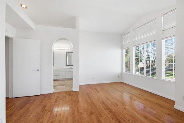 9004 Crofton Ct, Sacramento, CA 95829