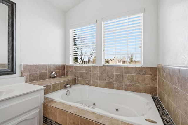 9004 Crofton Ct, Sacramento, CA 95829