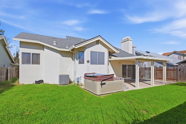 9004 Crofton Ct, Sacramento, CA 95829