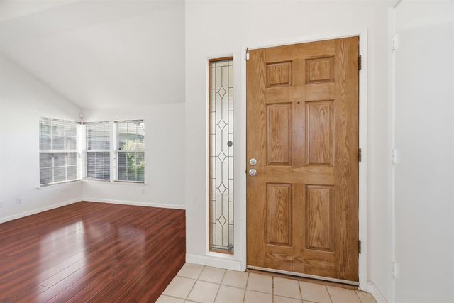 9004 Crofton Ct, Sacramento, CA 95829