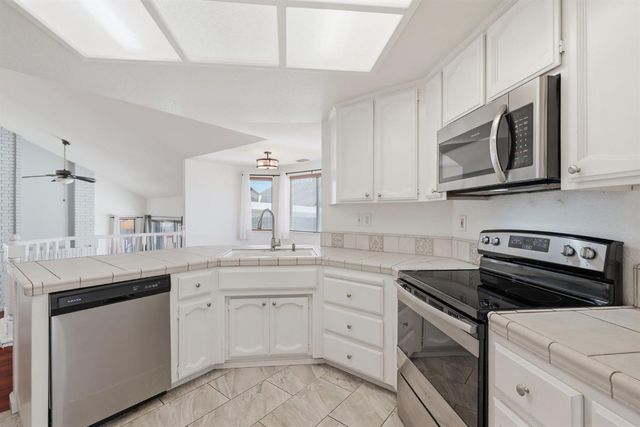 9004 Crofton Ct, Sacramento, CA 95829