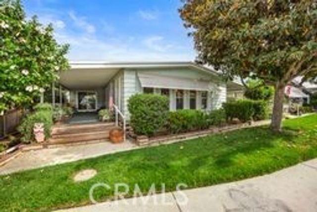 230 Silverlake, Placentia, CA 92870