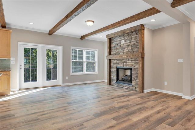 310 Windsor Castle DR, Moneta, VA 24121