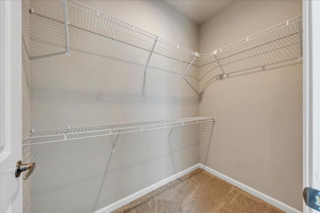 310 Windsor Castle DR, Moneta, VA 24121