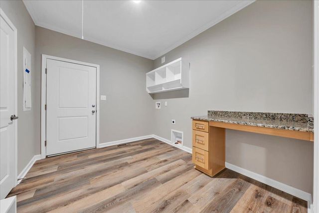 310 Windsor Castle DR, Moneta, VA 24121