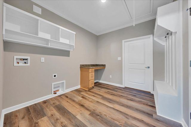 310 Windsor Castle DR, Moneta, VA 24121