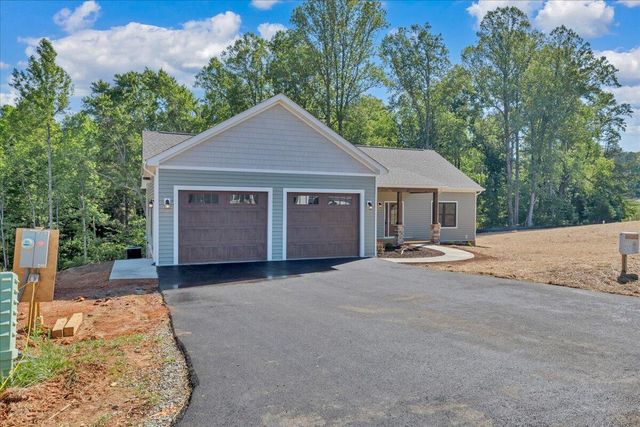 310 Windsor Castle DR, Moneta, VA 24121