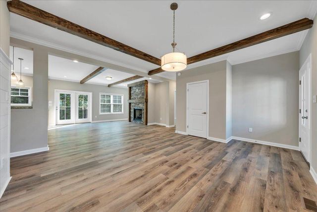 310 Windsor Castle DR, Moneta, VA 24121