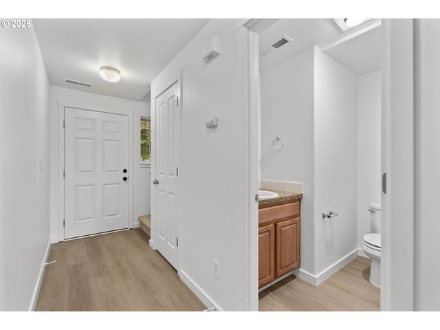 7917 Ne 60TH St, Vancouver, WA 98662