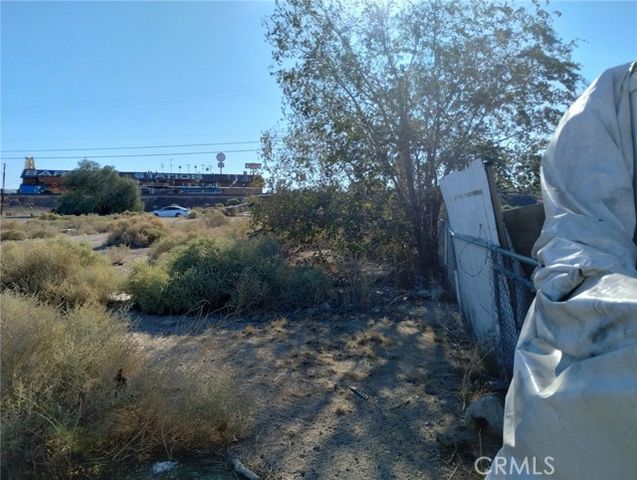 1613 Riverside Drive, Barstow, CA 92311