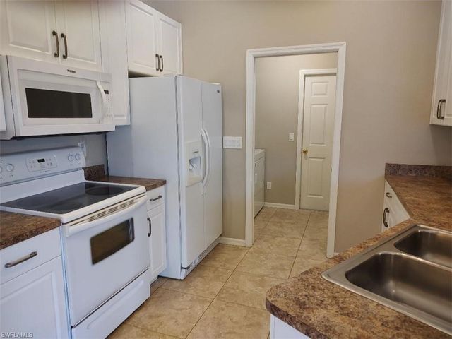 1034 SE 5th PL, Cape Coral, FL 33990