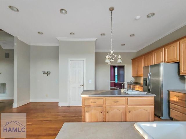 221 Lyman Hall, Savannah, GA 31410