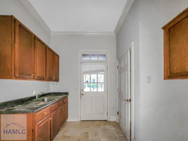 221 Lyman Hall, Savannah, GA 31410