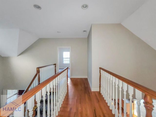 221 Lyman Hall, Savannah, GA 31410