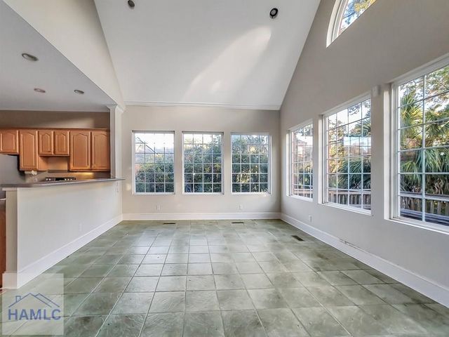 221 Lyman Hall, Savannah, GA 31410