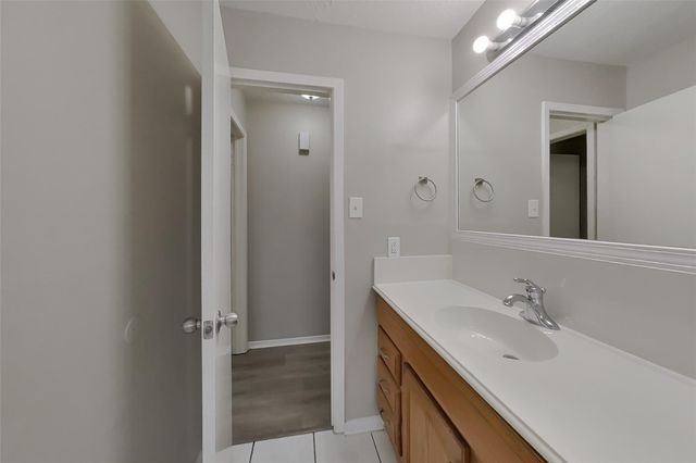 14831 Waterside Drive, Houston, TX 77015