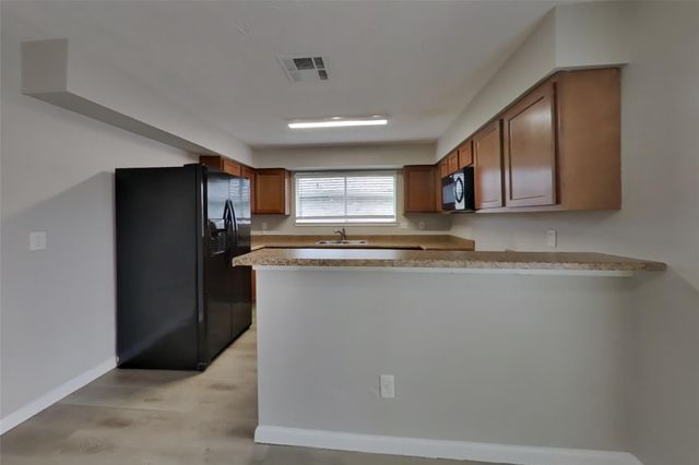 14831 Waterside Drive, Houston, TX 77015