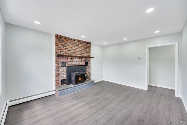 108 Lido Parkway, Lindenhurst, NY 11757