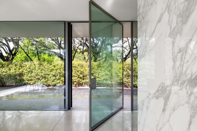 11345 W Ricks Circle, Dallas, TX 75230