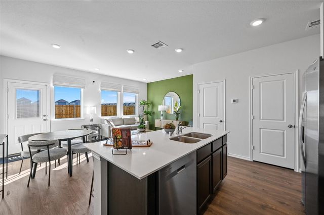 225 Tall Cedar Way, Princeton, TX 75407