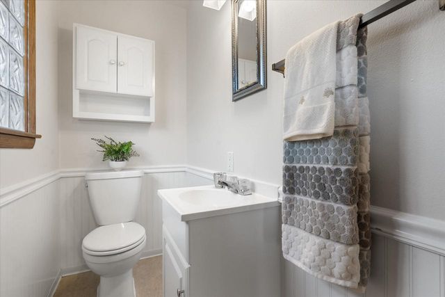 2329 N 115th STREET, Wauwatosa, WI 53226