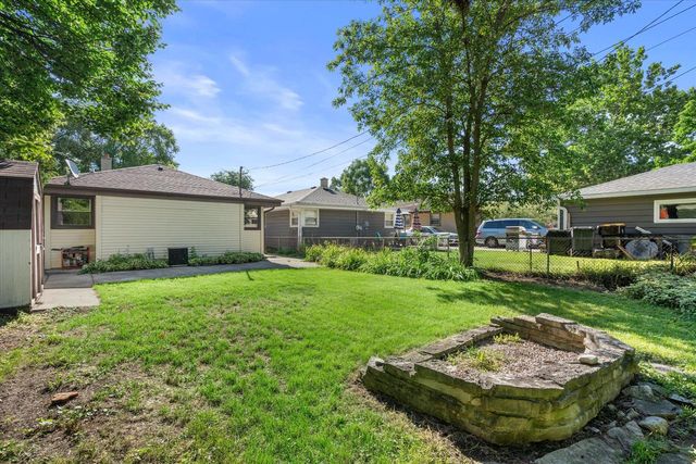 2329 N 115th STREET, Wauwatosa, WI 53226