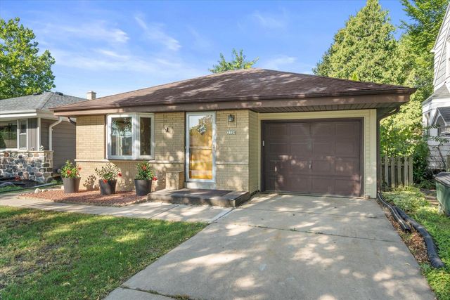 2329 N 115th STREET, Wauwatosa, WI 53226