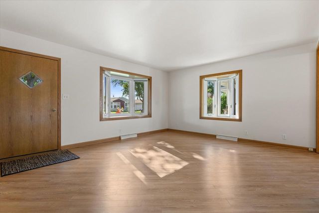 2329 N 115th STREET, Wauwatosa, WI 53226