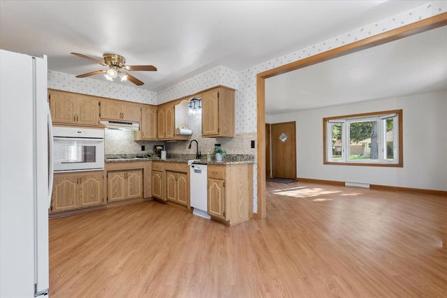 2329 N 115th STREET, Wauwatosa, WI 53226