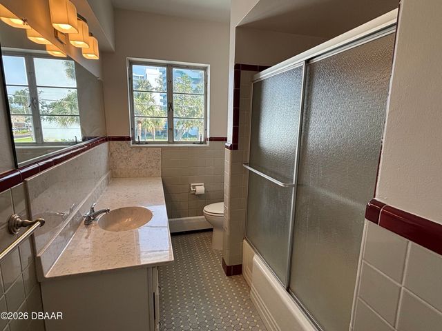 500 S Beach St Apt B3, Daytona Beach, FL 32114