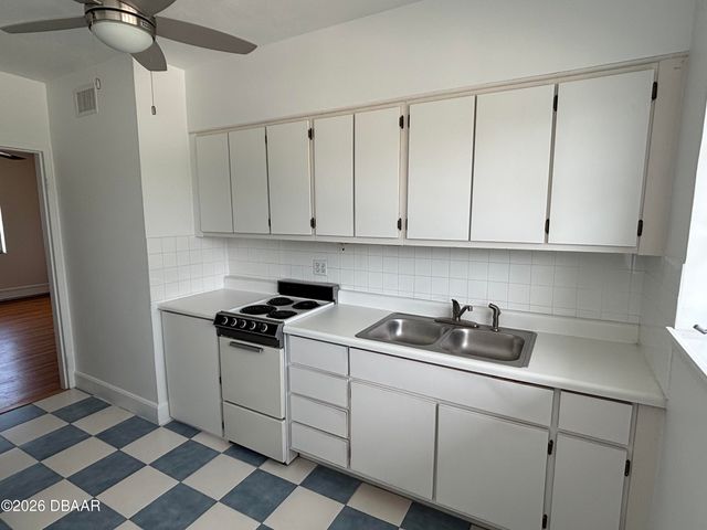 500 S Beach St Apt B3, Daytona Beach, FL 32114