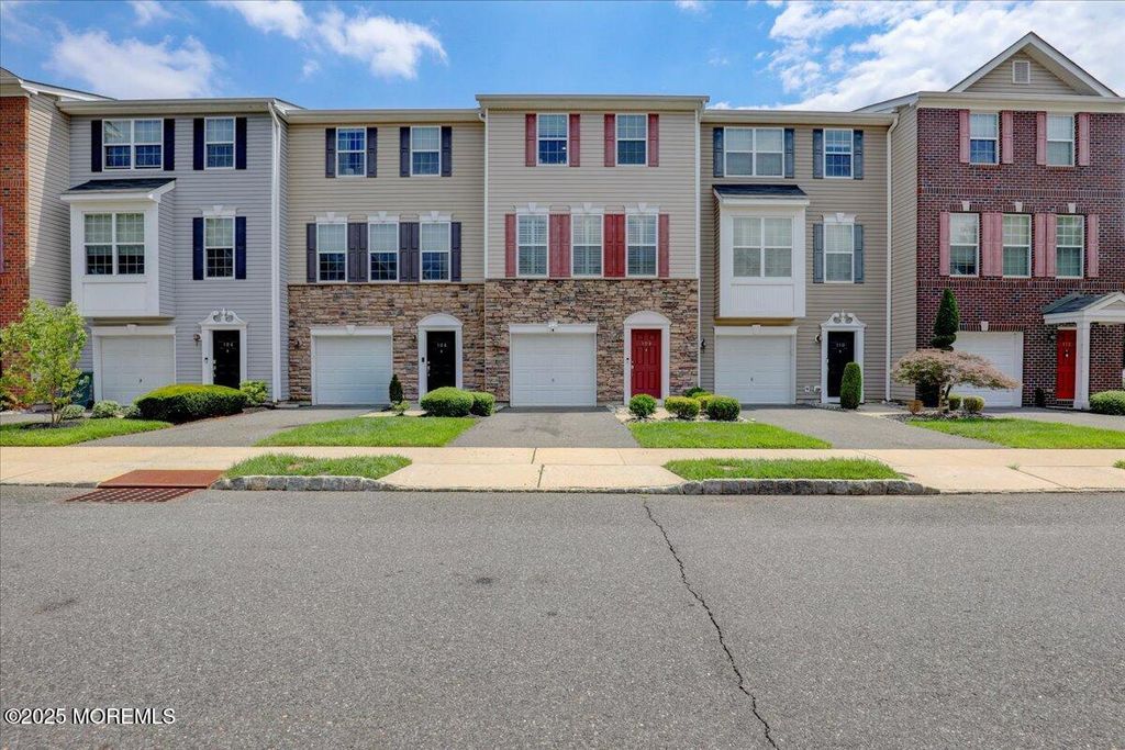 108 Warbler Way, Freehold, NJ 07728