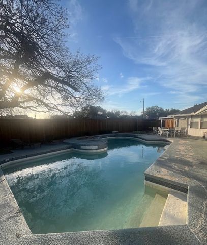 13001 Harkness, Dallas, TX 75243