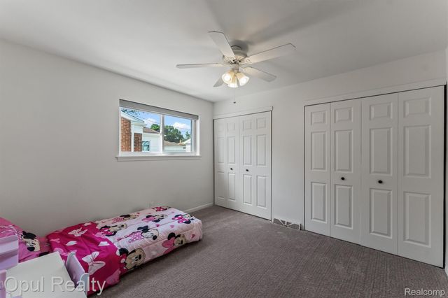 7799 Gary Avenue, Westland, MI 48185