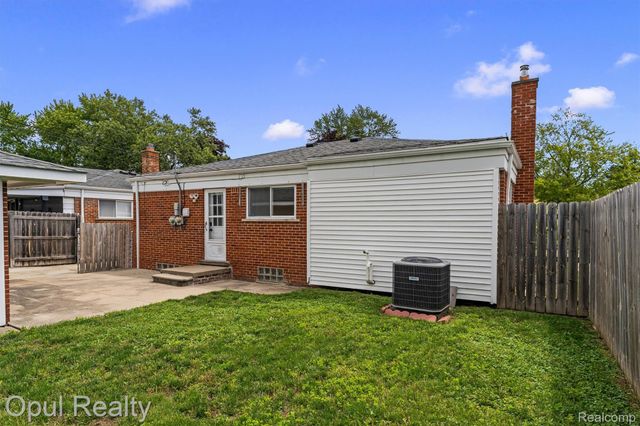 7799 Gary Avenue, Westland, MI 48185