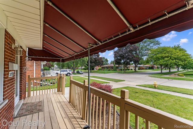 7799 Gary Avenue, Westland, MI 48185