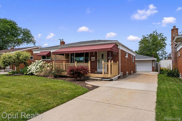 7799 Gary Avenue, Westland, MI 48185