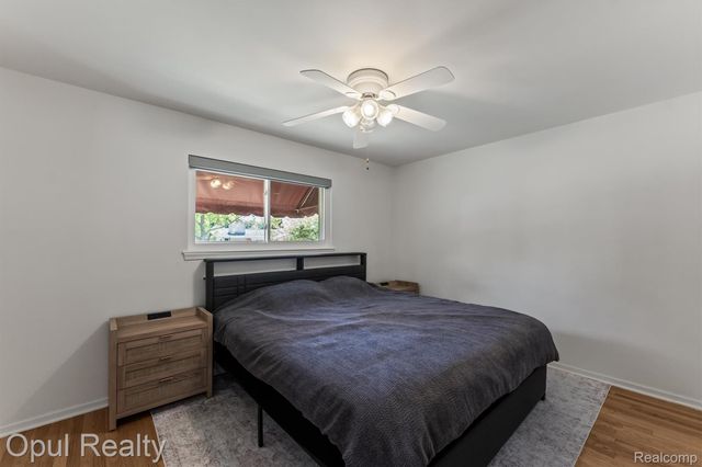 7799 Gary Avenue, Westland, MI 48185