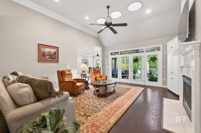 4 Greenbrier Lane, Fairhope, AL 36532