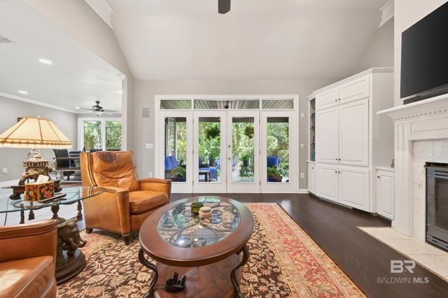4 Greenbrier Lane, Fairhope, AL 36532
