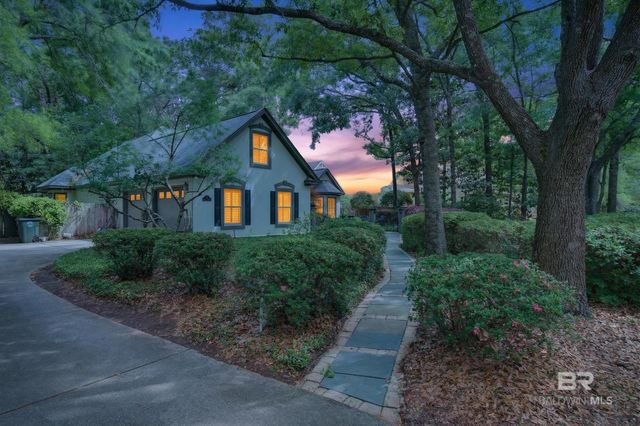 4 Greenbrier Lane, Fairhope, AL 36532